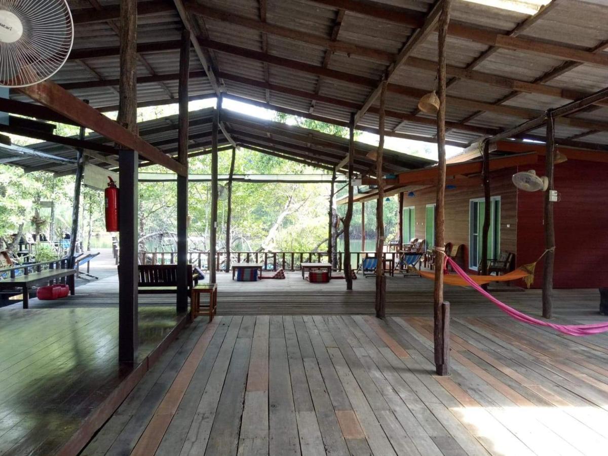 Ta Yai Homestay Ko Kut Eksteriør billede